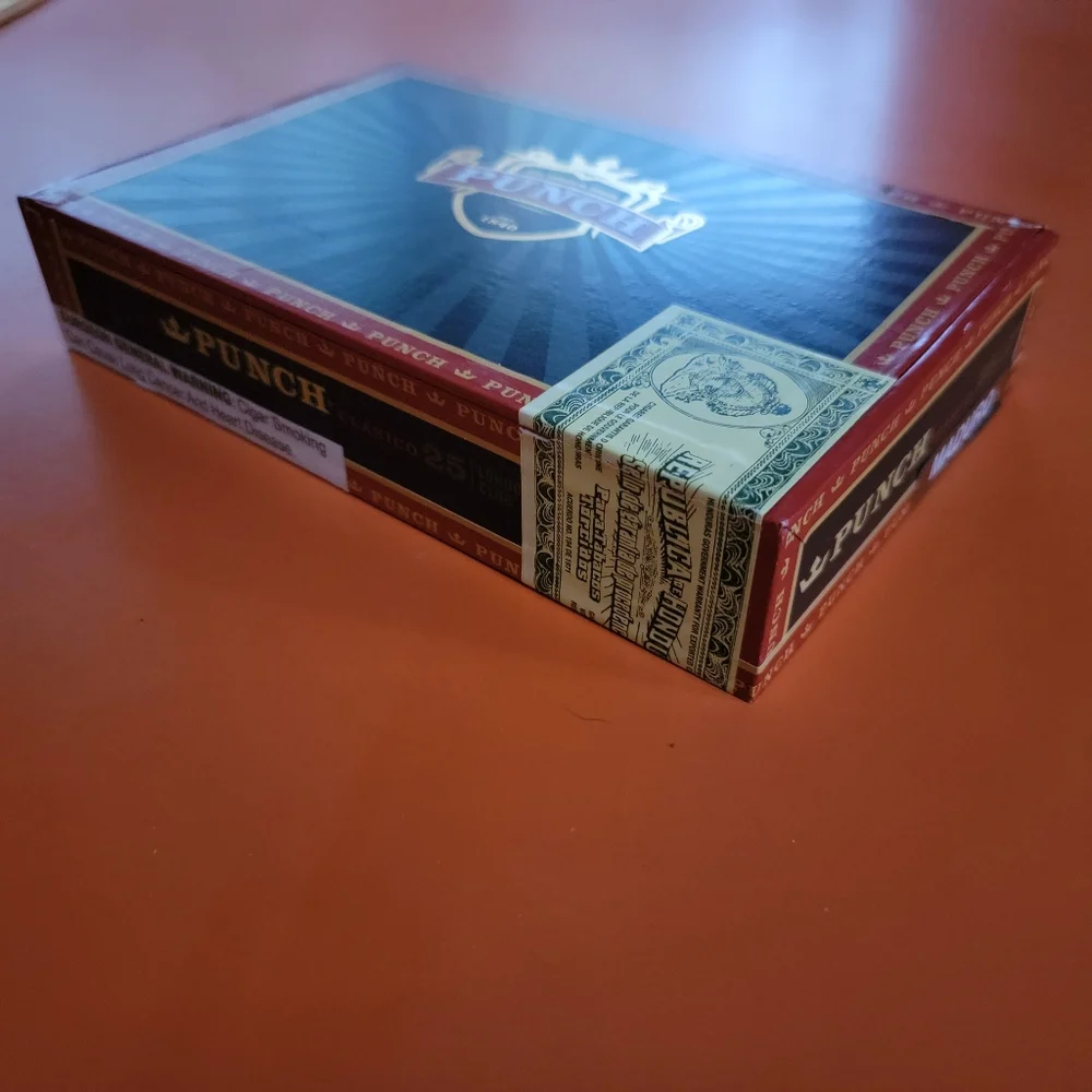 Empty Cigar Box - Picture 4 of 12
